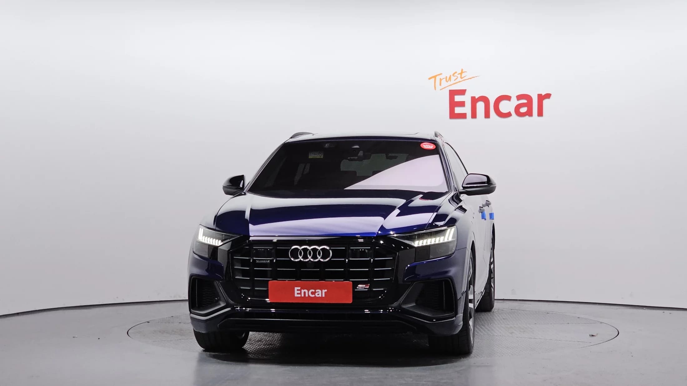 Audi Q8 55 TFSI Quattro Premium, 2023 г. 43527 км. — фото 3