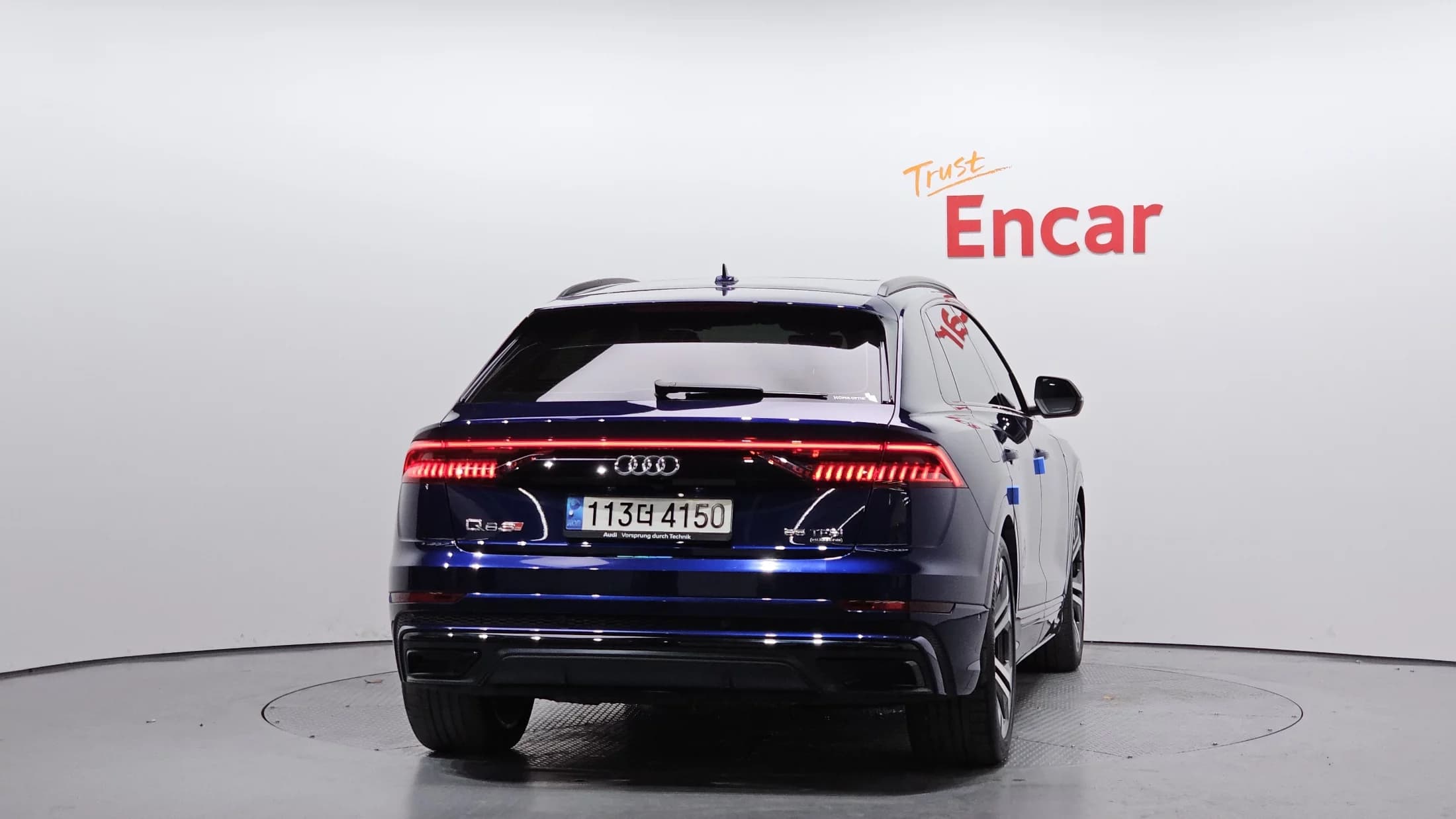 Audi Q8 55 TFSI Quattro Premium, 2023 г. 43527 км. — фото 4