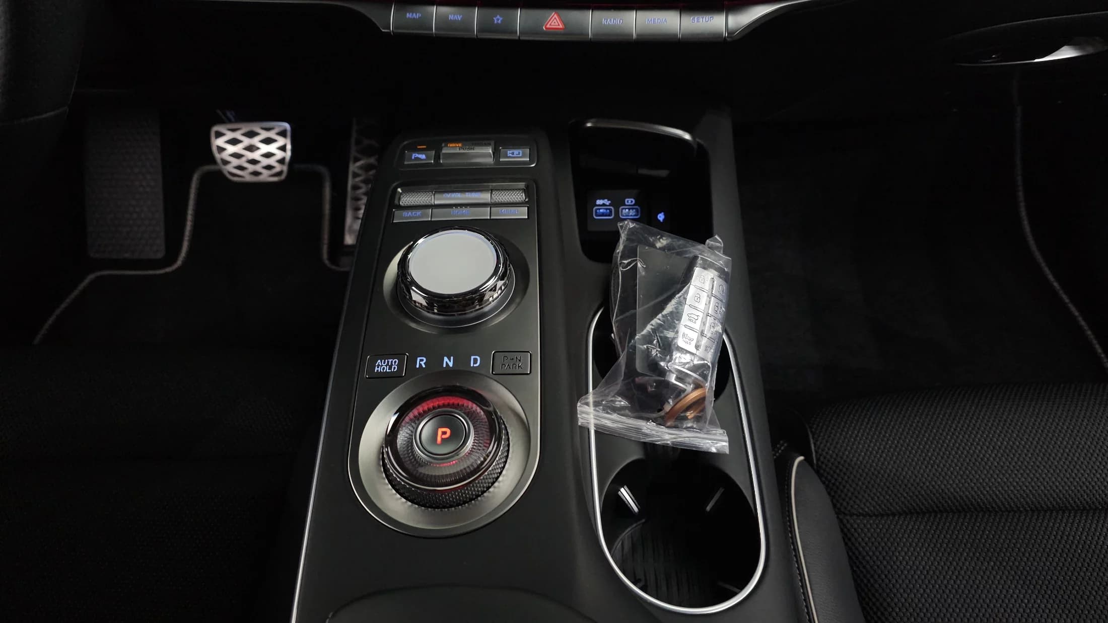 Genesis GV70 2.5T Gasoline AWD, 2023 г. 20195 км. — фото 9