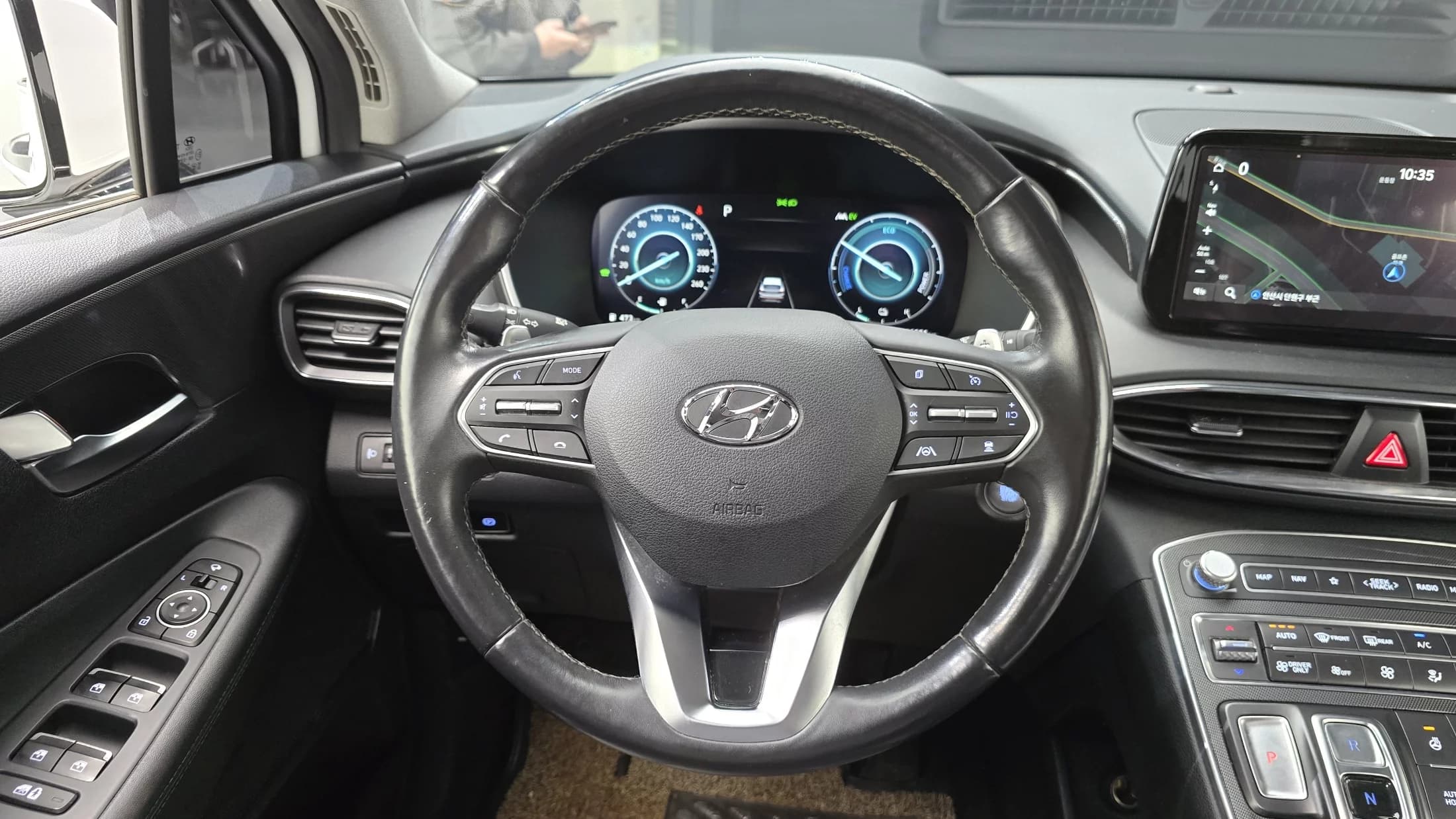 Hyundai Santa Fe HEV 1.6 2WD Prestige, гибрид, 2022 г. 88366 км. — фото 13