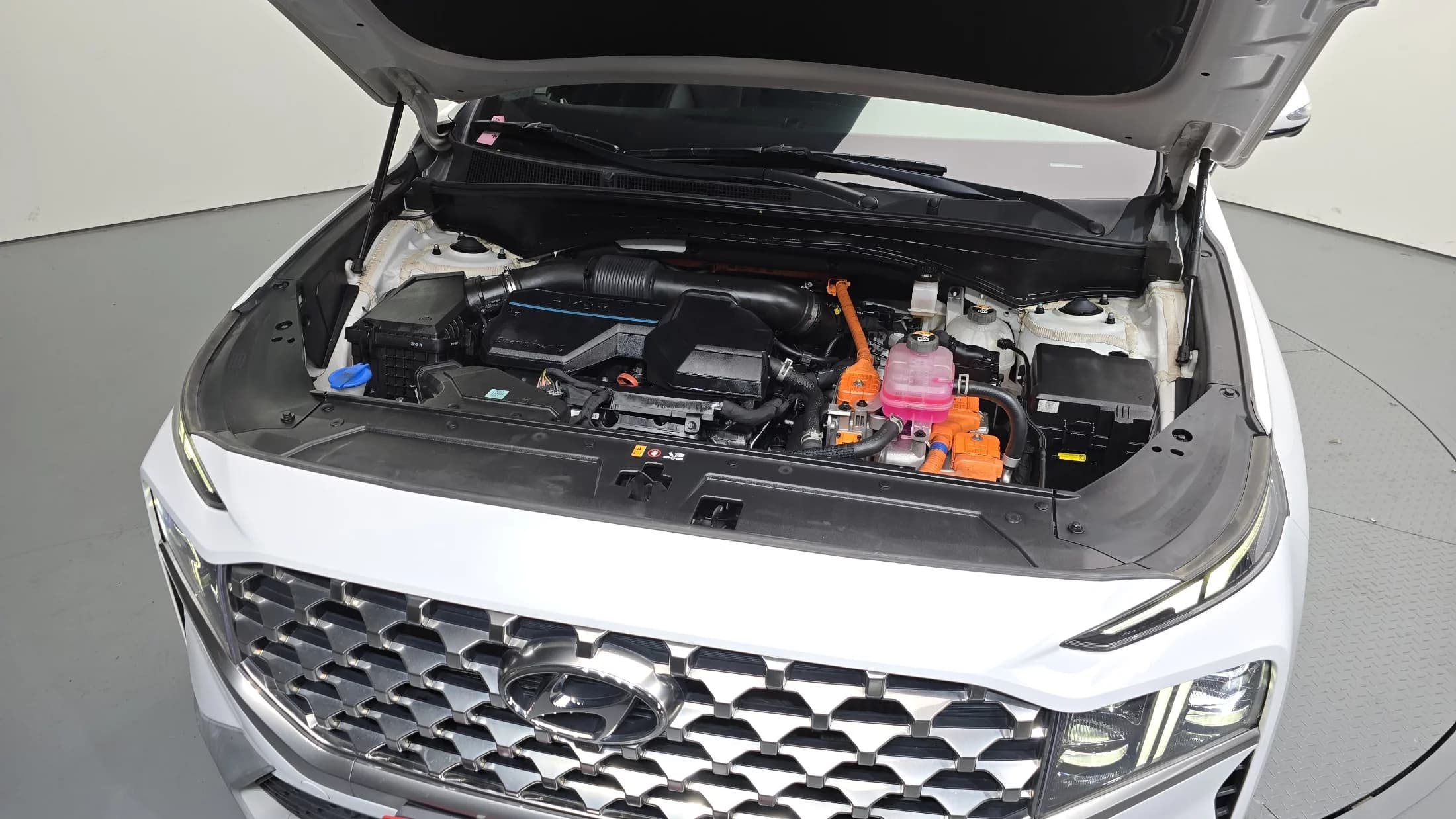 Hyundai Santa Fe HEV 1.6 2WD Prestige, гибрид, 2022 г. 88366 км. — фото 6