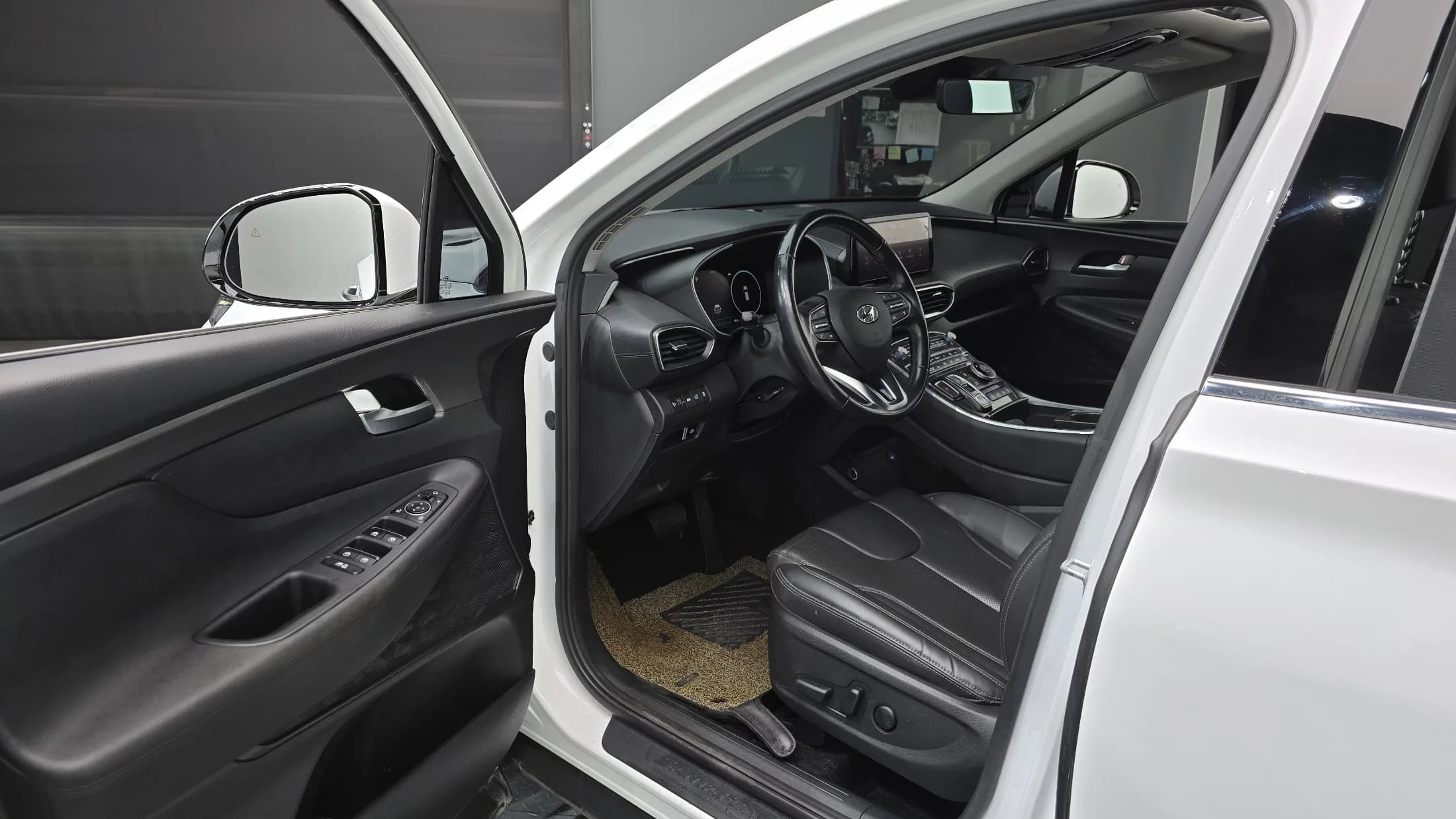 Hyundai Santa Fe HEV 1.6 2WD Prestige, гибрид, 2022 г. 88366 км. — фото 10