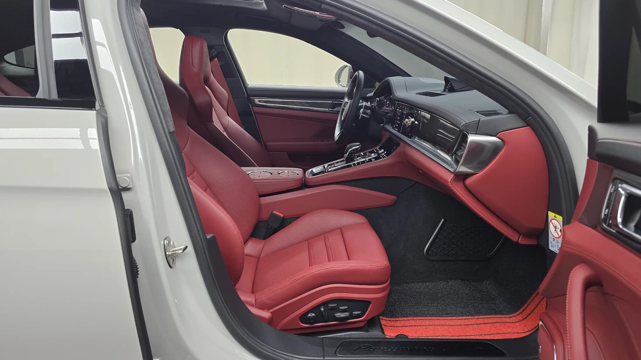 Porsche PANAMERA 4.0 GTS, 2024 г. 8658 км. — фото 10