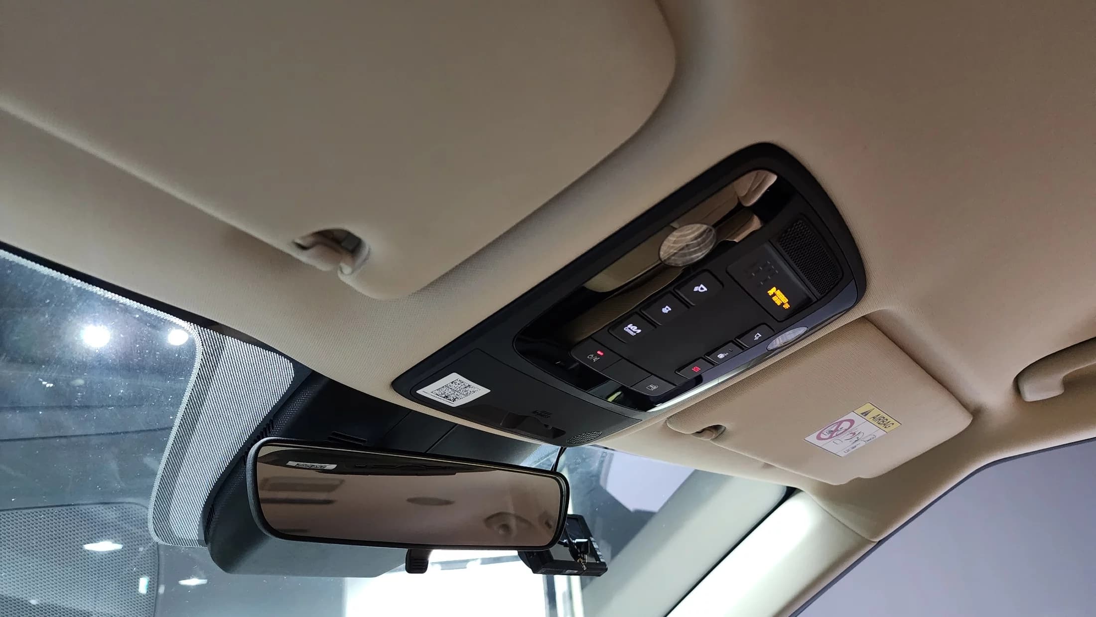 Kia Carnival 9-Seater Prestige, 2021 г. 118665 км. — фото 18