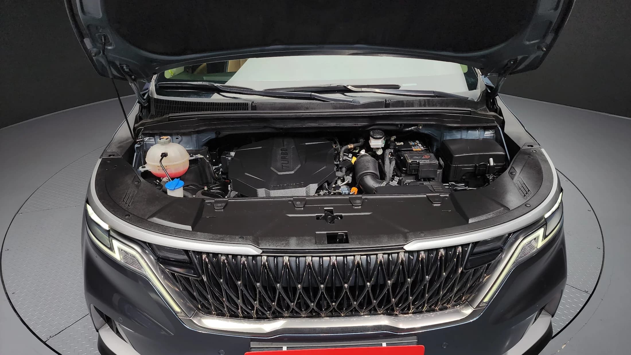Kia Carnival 9-Seater Prestige, 2021 г. 118665 км. — фото 6