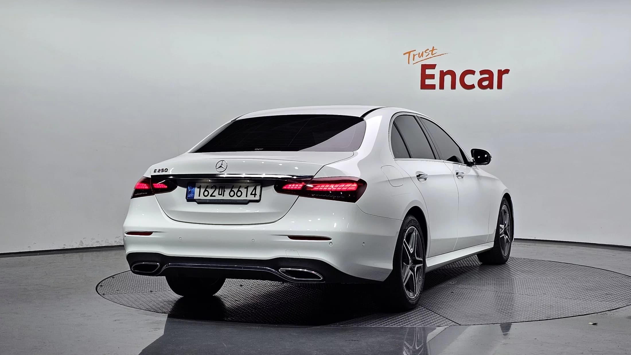 Mercedes-Benz E-Class E250 AMG Line, 2022 г. 46702 км. — фото 2