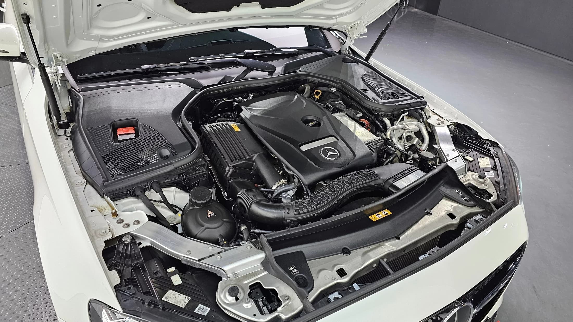 Mercedes-Benz E-Class E250 AMG Line, 2022 г. 46702 км. — фото 6