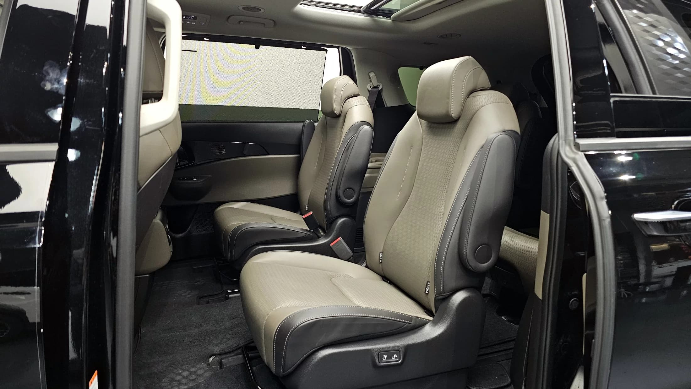 Kia Carnival HEV 9seater Gravity, гибрид, 2024 г. 26982 км. — фото 11