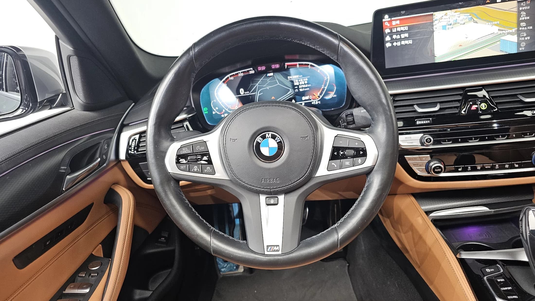 BMW 5-Series 520i M Sport, 2023 г. 33802 км. — фото 13