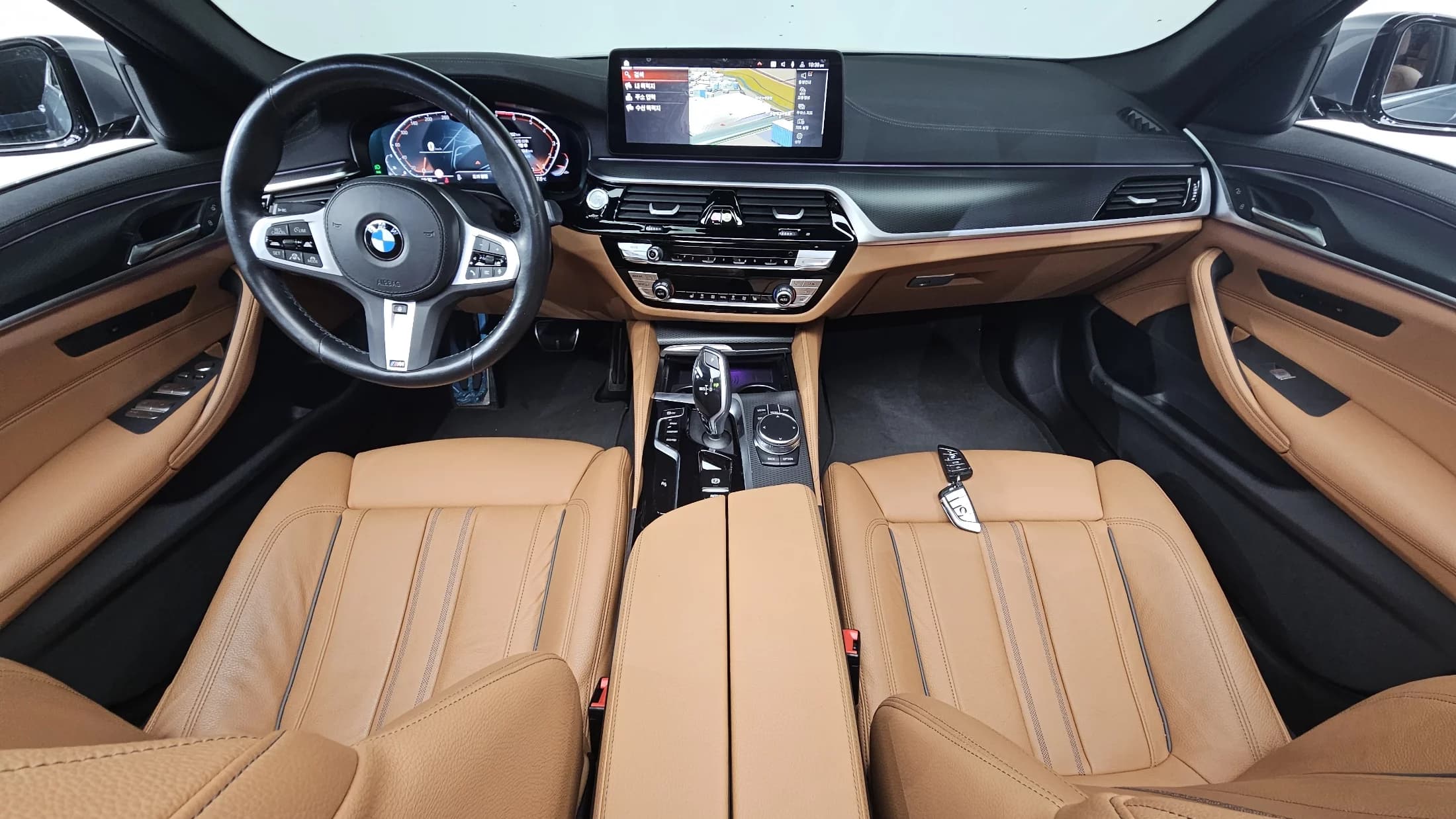 BMW 5-Series 520i M Sport, 2023 г. 33802 км. — фото 7