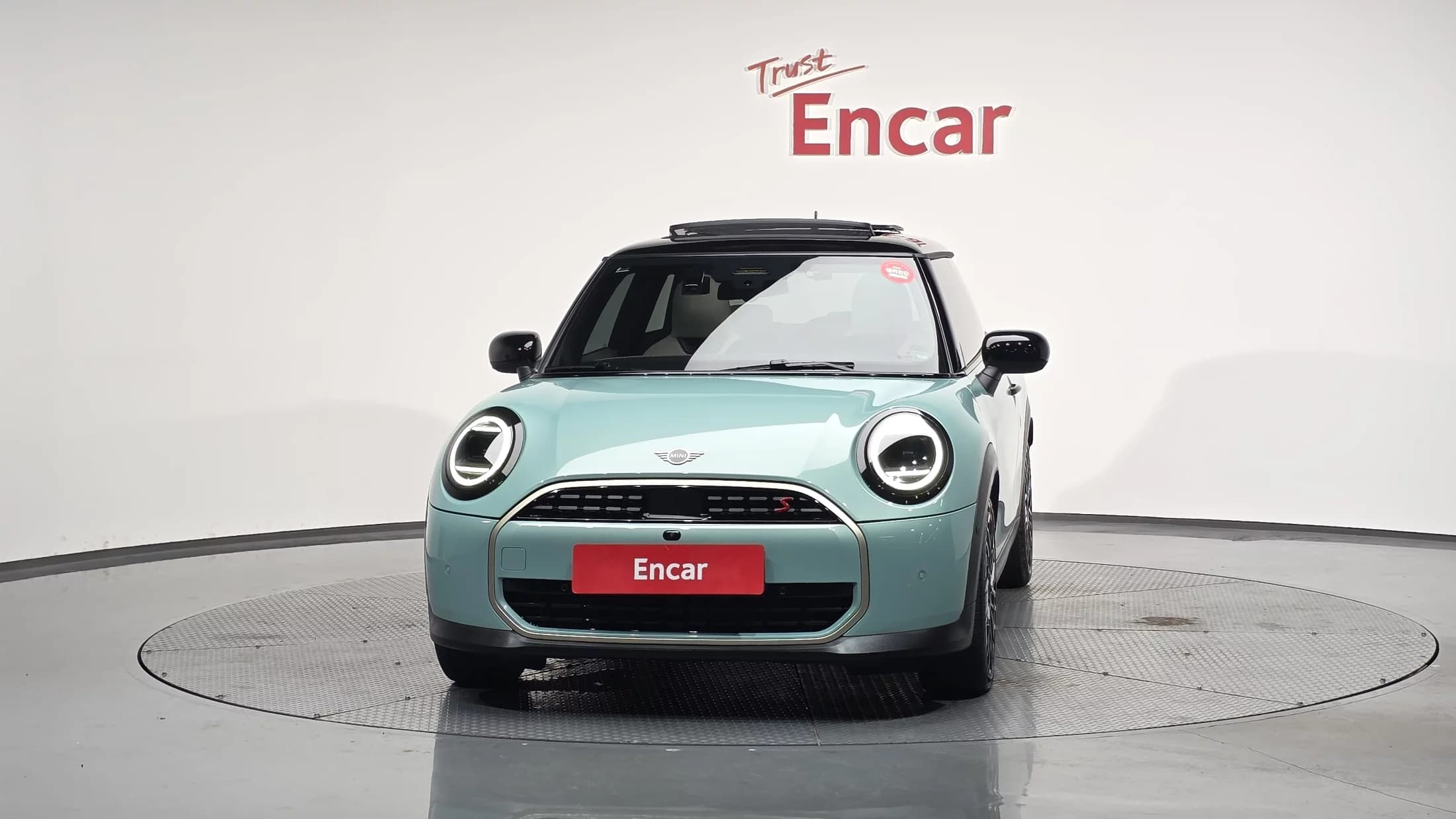 MINI Cooper Favoured 4th, 2024 г. 12607 км. — фото 3