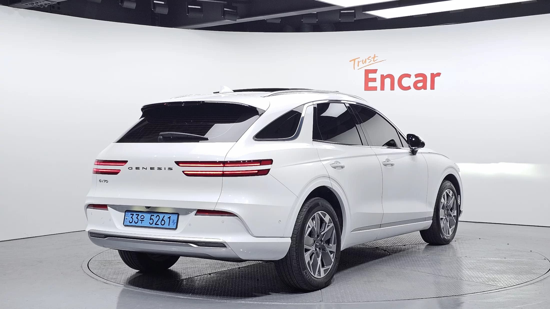 Genesis GV70 e-AWD, электромобиль, 2022 г. 52175 км. — фото 2