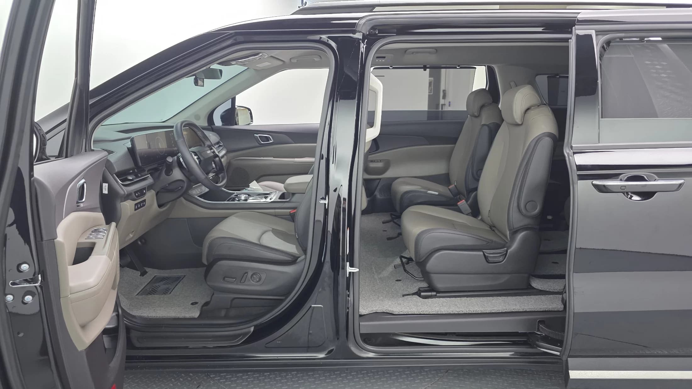 Kia Carnival Gasoline 9-Seater Noblesse, 2025 г. 8646 км. — фото 17