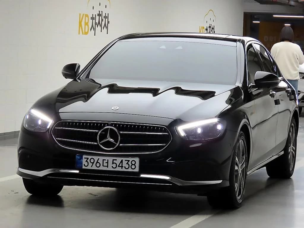Mercedes-Benz E-Class E350 4MATIC Avantgarde, 2022 г. 51840 км. — фото 2