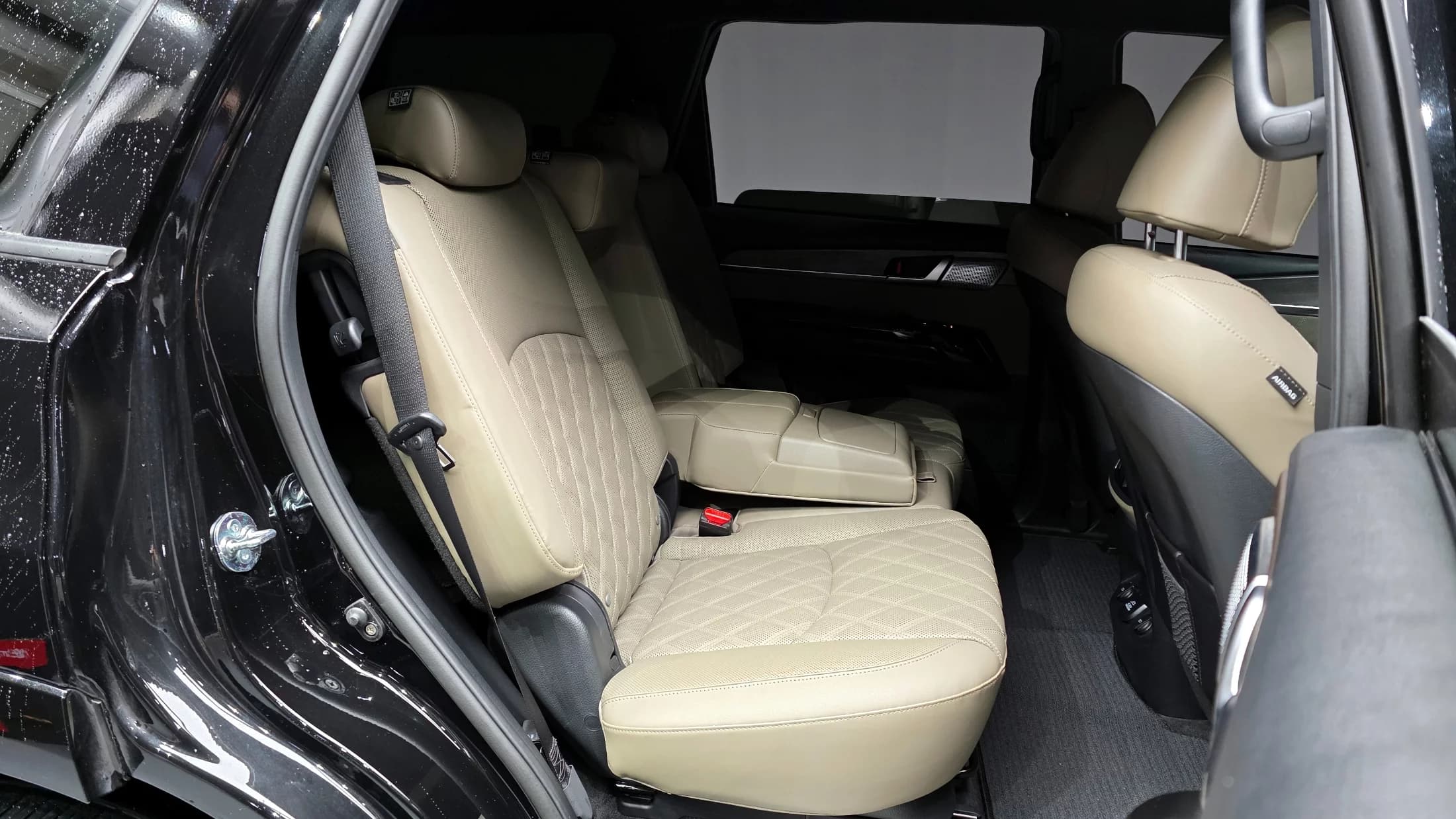 Kia Mohave Diesel 3.0 4WD 5-Seater Masters, 2022 г. 44368 км. — фото 12