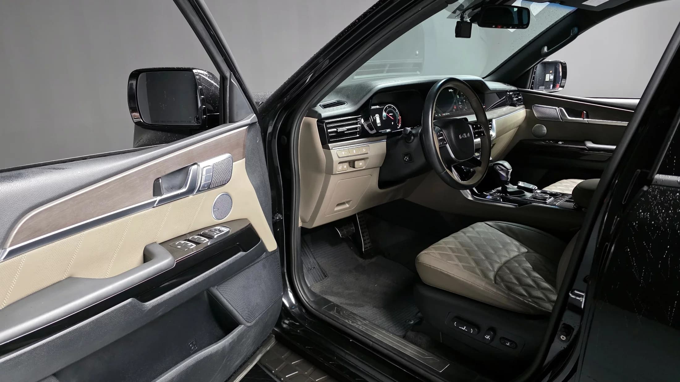 Kia Mohave Diesel 3.0 4WD 5-Seater Masters, 2022 г. 44368 км. — фото 10