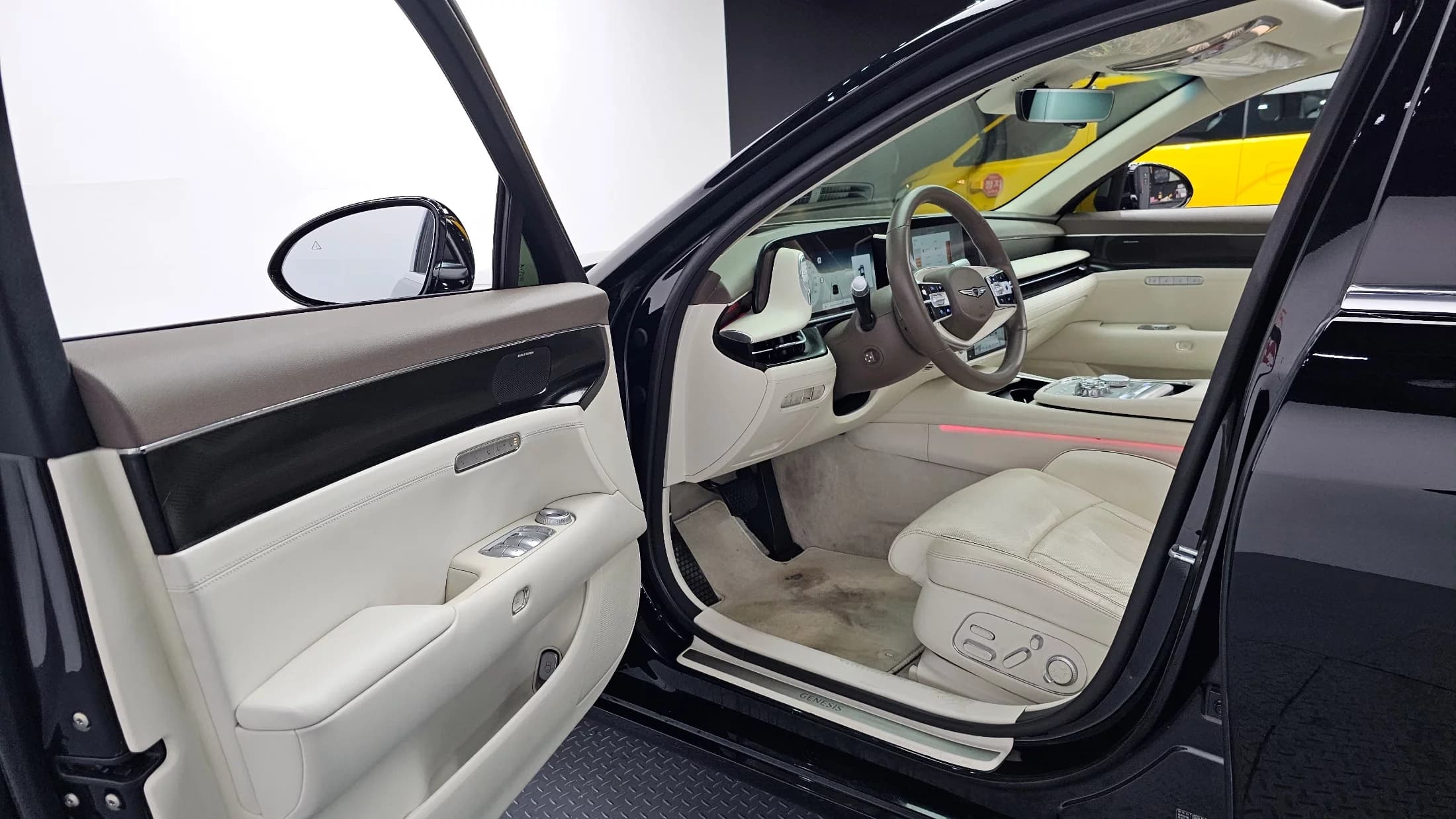 Genesis G90 Gasoline 3.5 Turbo AWD, 2022 г. 114212 км. — фото 11