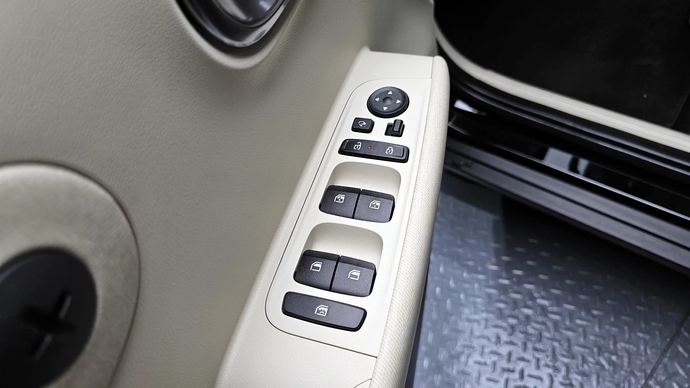 Hyundai Casper Electric Inspiration, электромобиль, 2025 г. 4516 км. — фото 14