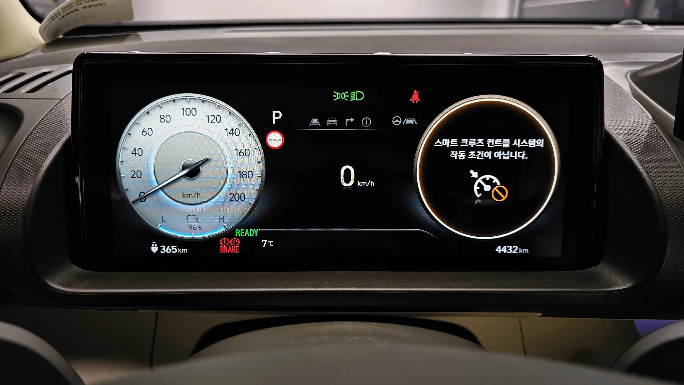 Hyundai Casper Electric Inspiration, электромобиль, 2025 г. 4516 км. — фото 8