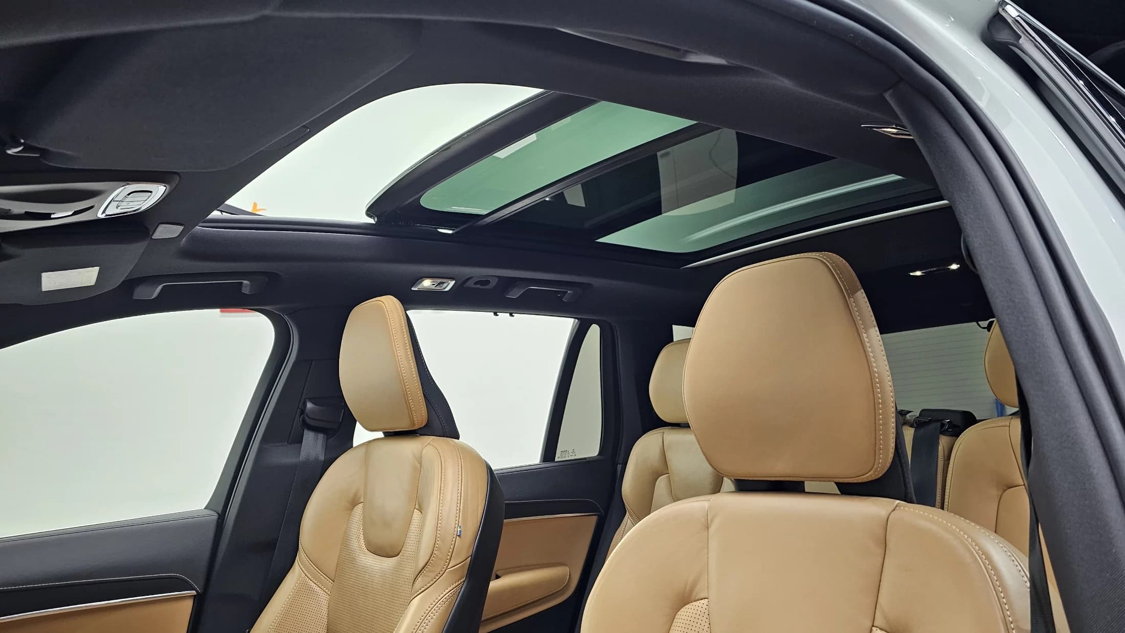Volvo XC90 B6 Inscription, 2022 г. 72933 км. — фото 19