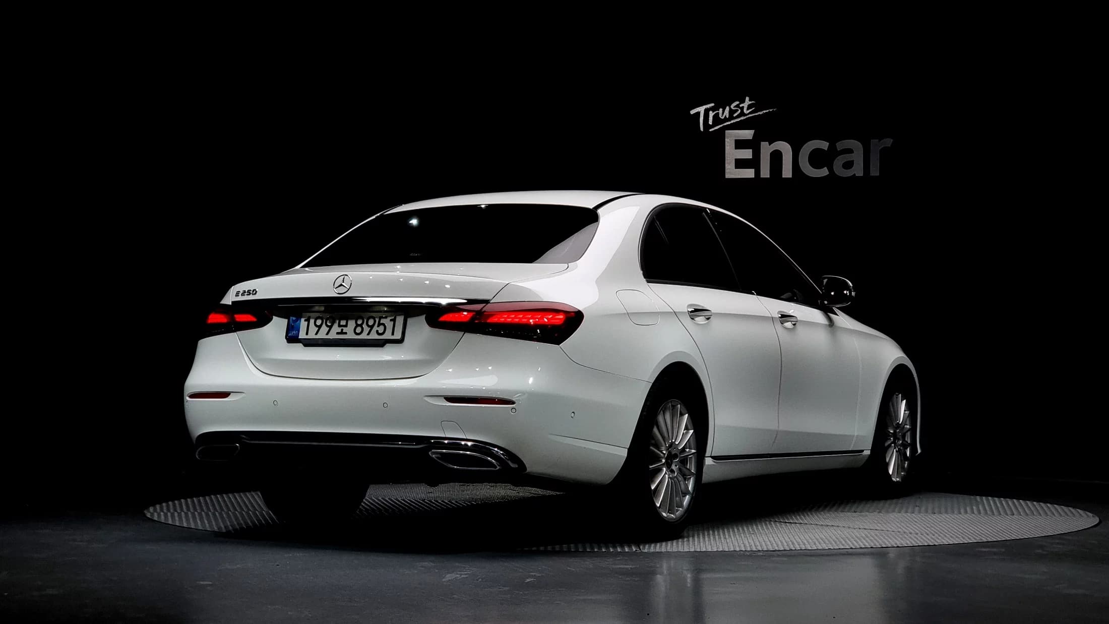 Mercedes-Benz E-Class E250 Exclusive, 2021 г. 35289 км. — фото 2