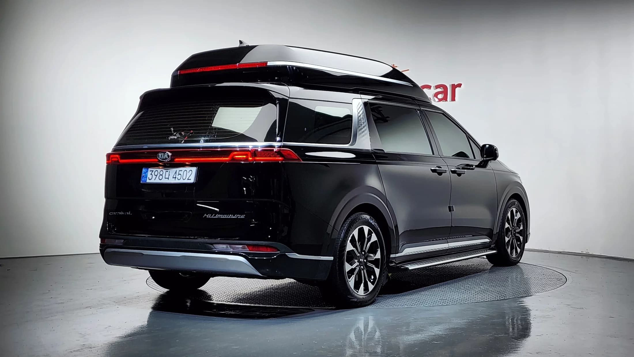 Kia Carnival Gasoline 9-Seater Hi-Limousine Signature, 2021 г. 97335 км. — фото 2