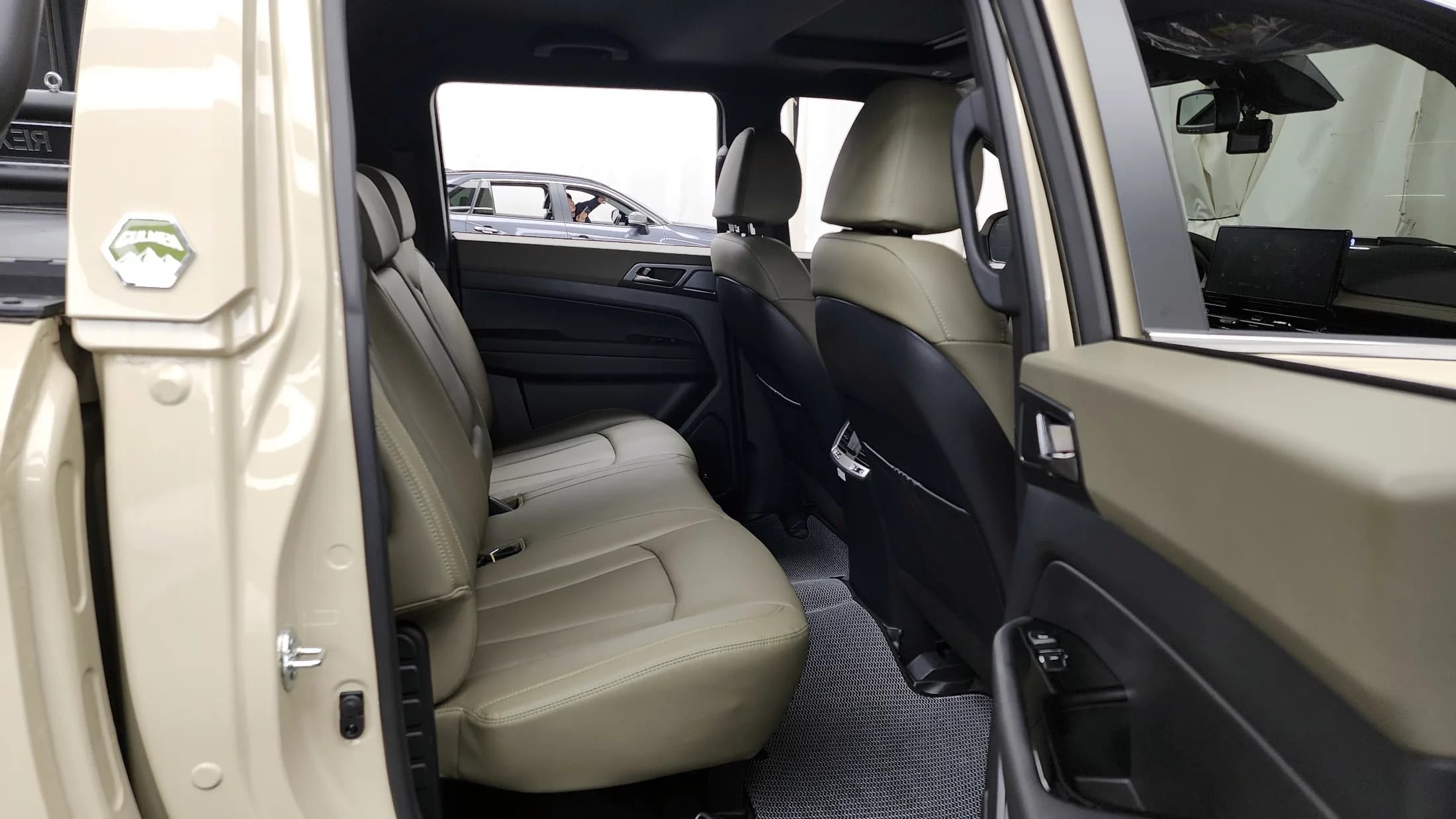 SsangYong Rexton Diesel 2.2 4WD Culman Noblesse, 2024 г. 5823 км. — фото 12
