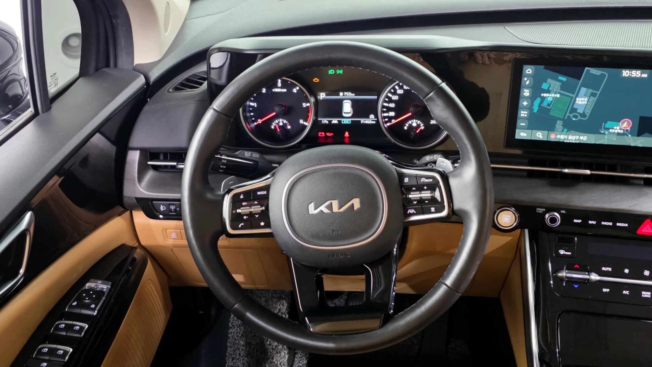 Kia Carnival 9-Seater Noblesse, 2023 г. 71542 км. — фото 13