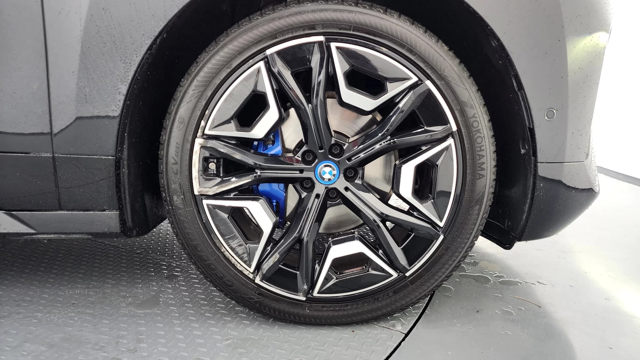 BMW iX xDrive40 First Edition, электромобиль, 2021 г. 58644 км. — фото 5