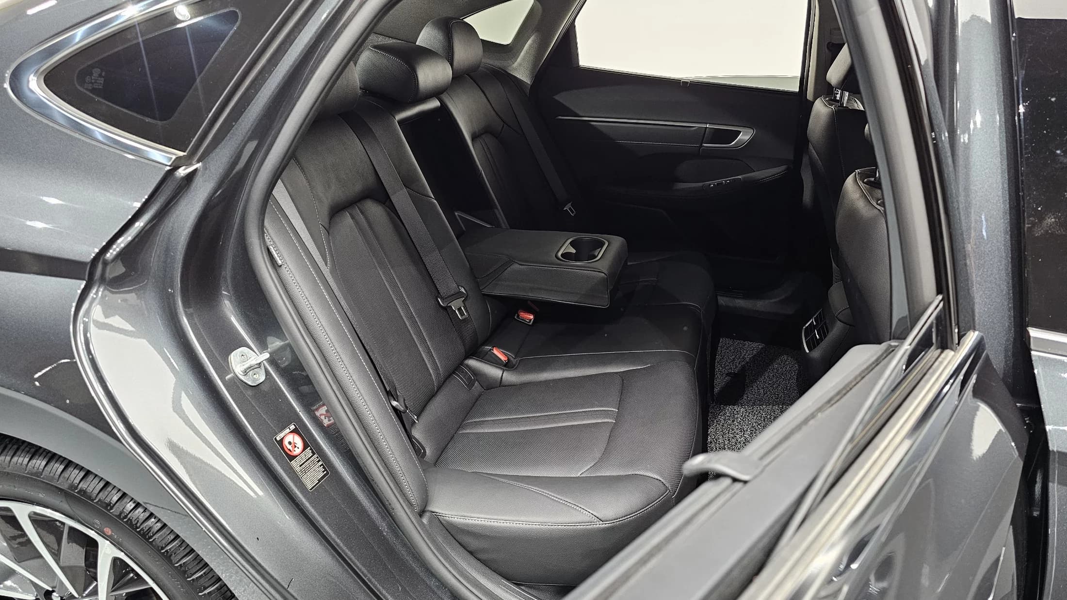 Hyundai Sonata 1.6 Turbo Premium Plus, 2022 г. 9603 км. — фото 11