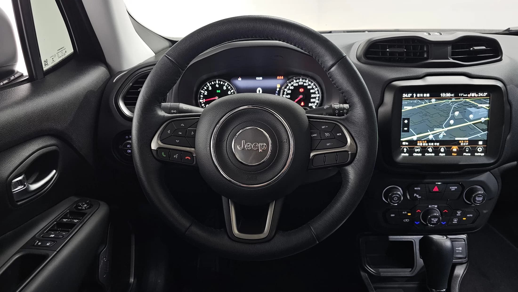 Jeep RENEGADE 2.4 Limited, 2021 г. 14901 км. — фото 12