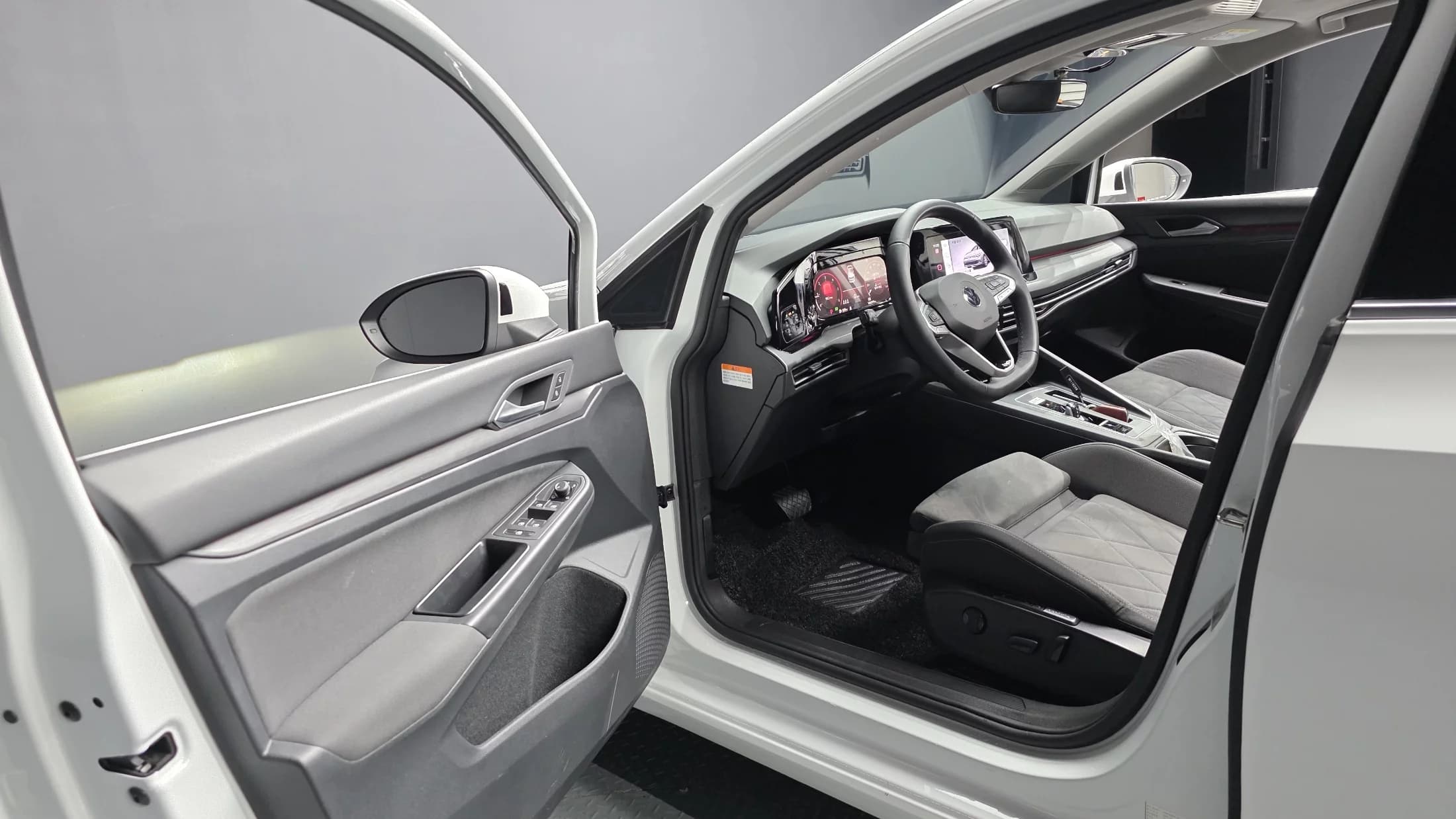 Volkswagen GOLF 2.0 TDI Prestige, 2022 г. 106280 км. — фото 10