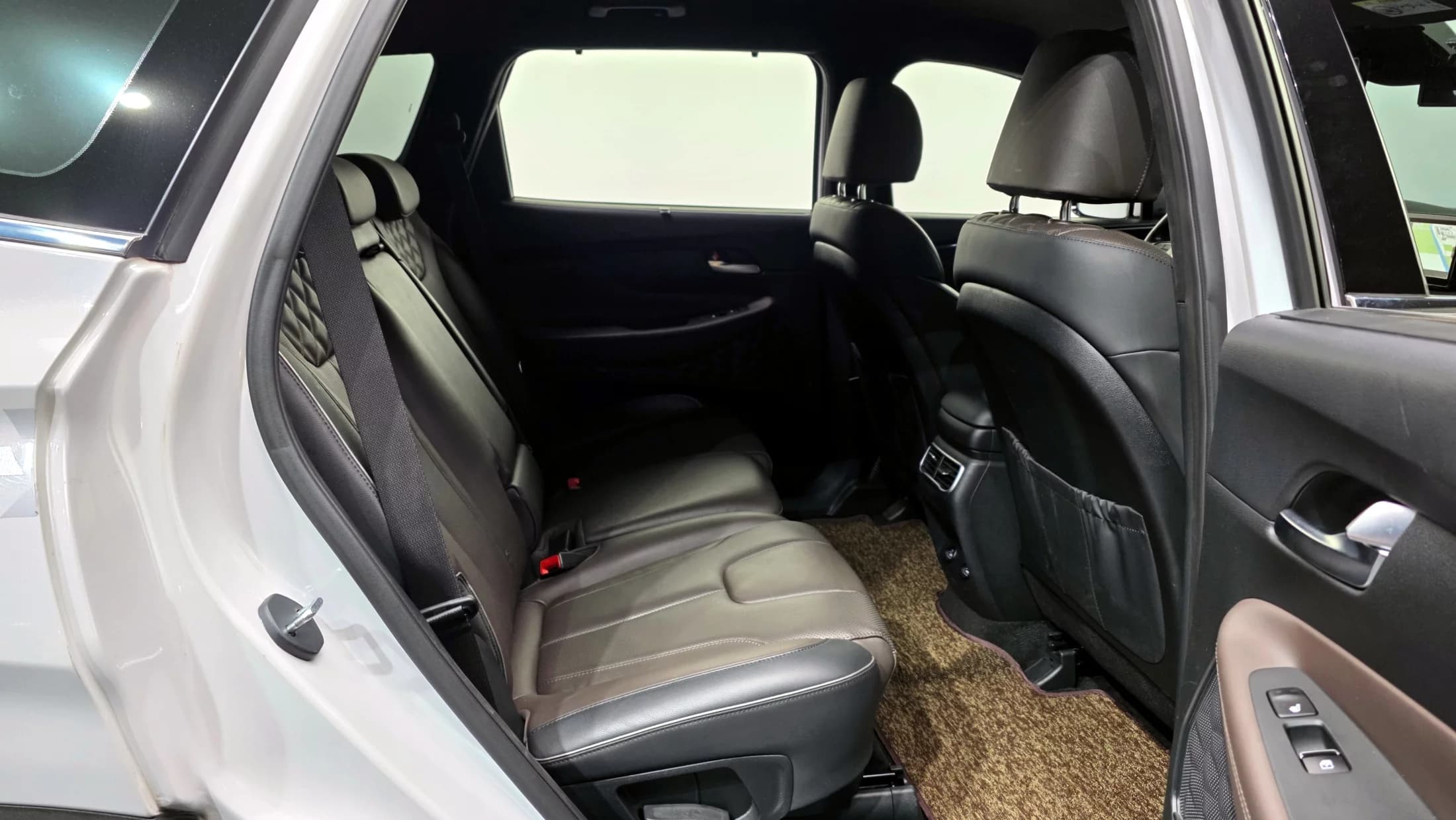 Hyundai Santa Fe HEV 1.6 2WD Prestige, гибрид, 2022 г. 63578 км. — фото 12