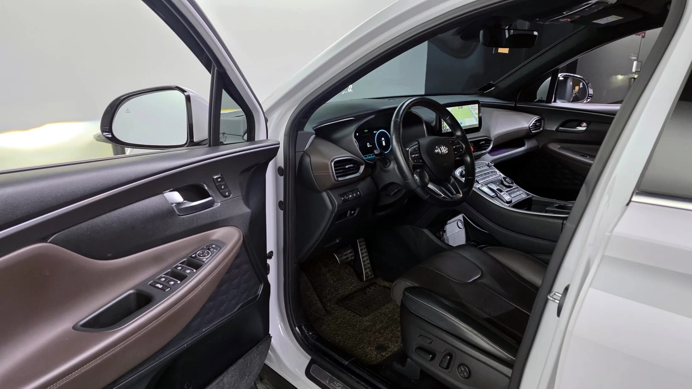 Hyundai Santa Fe HEV 1.6 2WD Prestige, гибрид, 2022 г. 63578 км. — фото 10