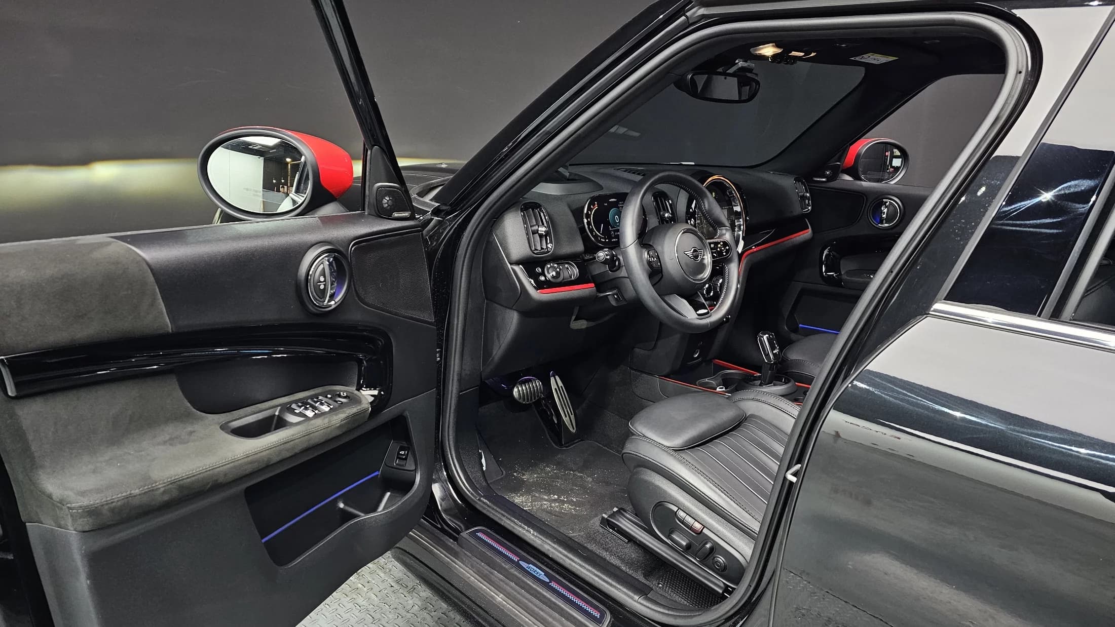 MINI Countryman JCW 2nd, 2023 г. 24288 км. — фото 10