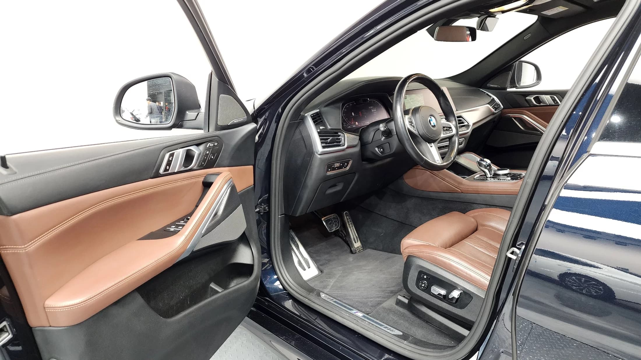 BMW X6 xDrive40i M Sport, 2022 г. 72965 км. — фото 10