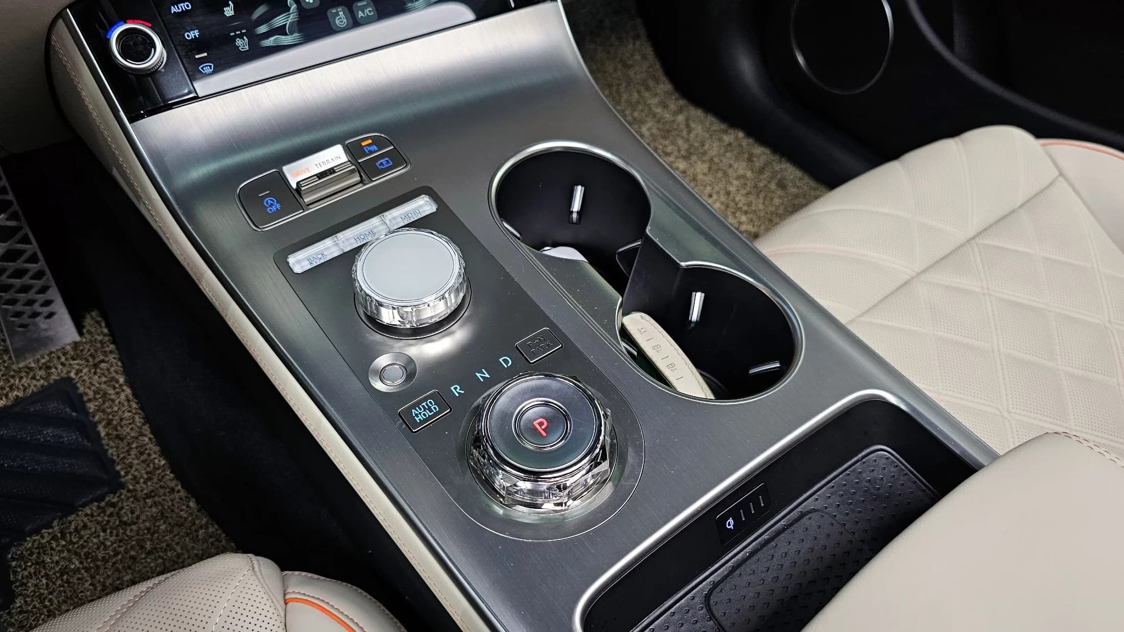 Genesis GV70 2.5T Gasoline AWD, 2024 г. 23574 км. — фото 9
