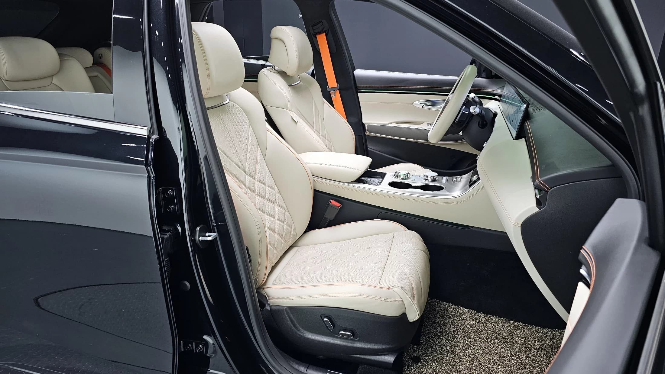 Genesis GV70 2.5T Gasoline AWD, 2024 г. 23574 км. — фото 10