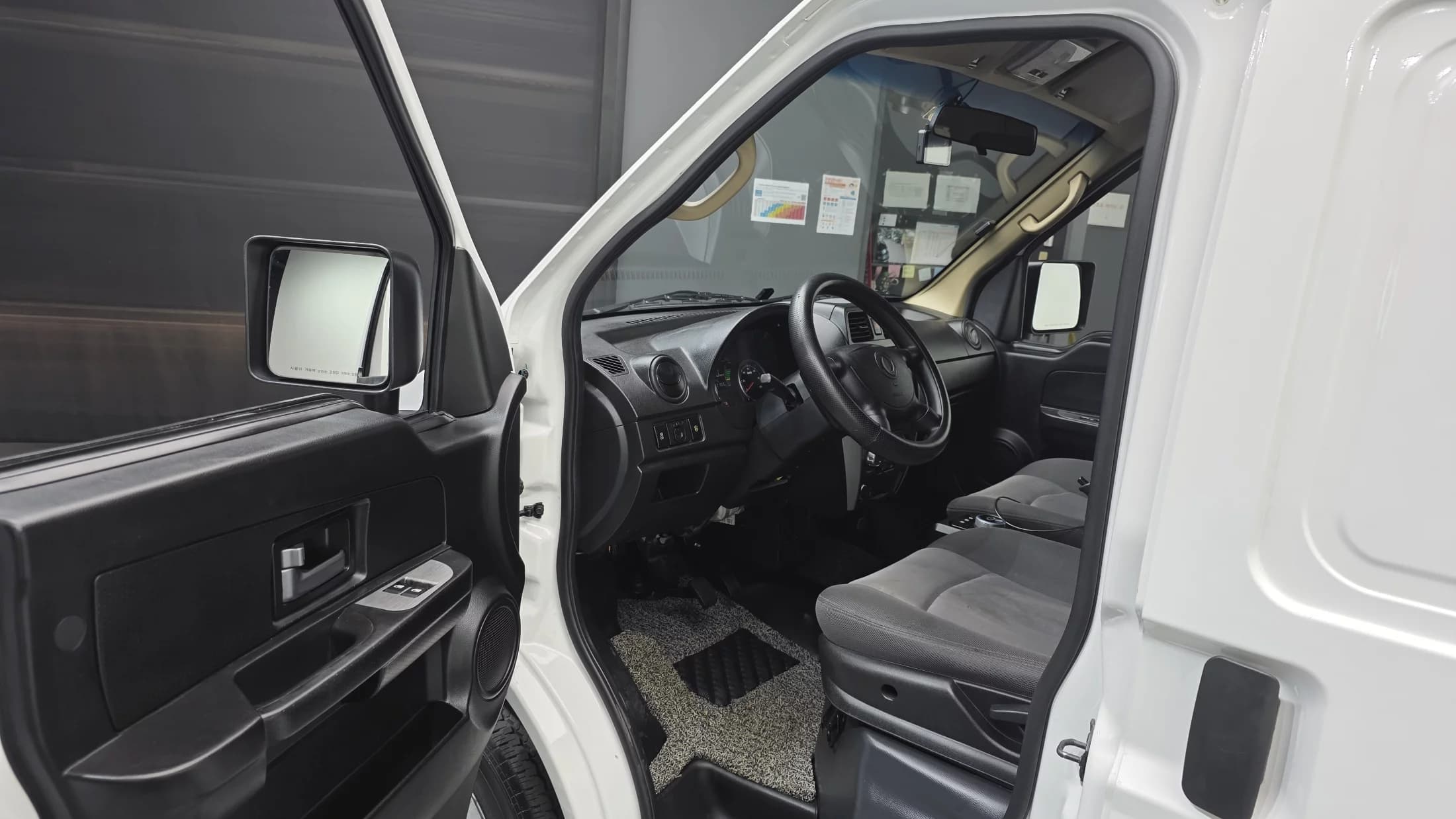 DFSK C35 EV 2 Seater Van, электромобиль, 2022 г. 21768 км. — фото 10