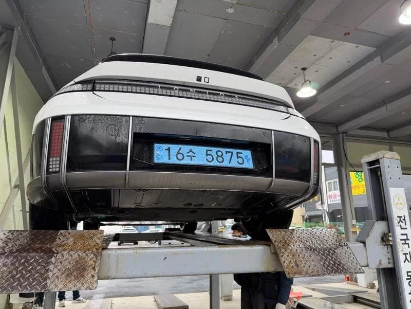 Hyundai Ioniq 6 Standard Exclusive, электромобиль, 2022 г. 122829 км. — фото 2
