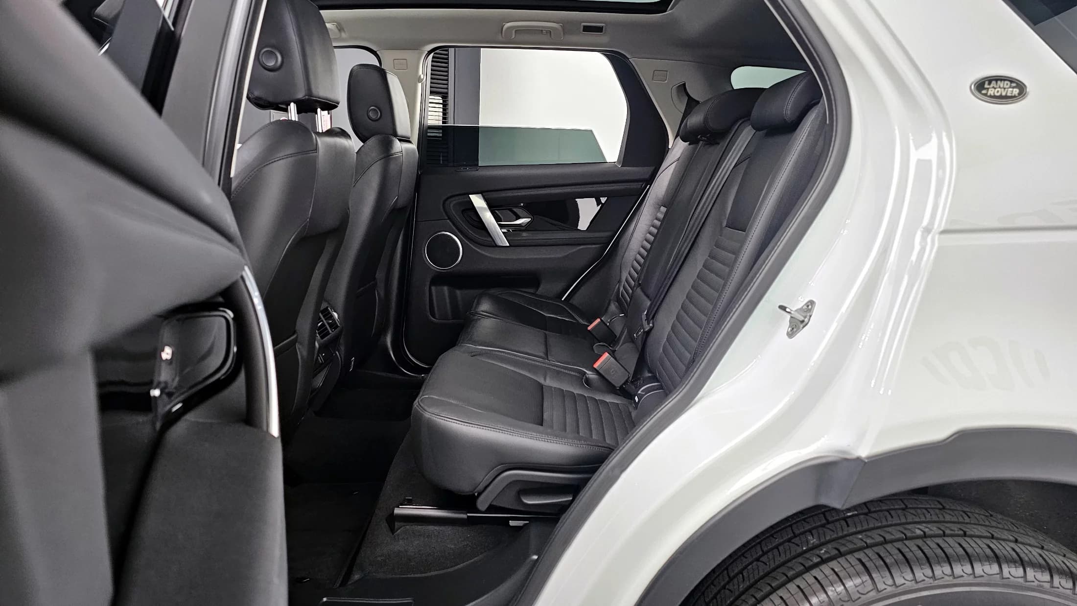 Land Rover DISCOVERY SPORT D200 S, 2021 г. 60747 км. — фото 12