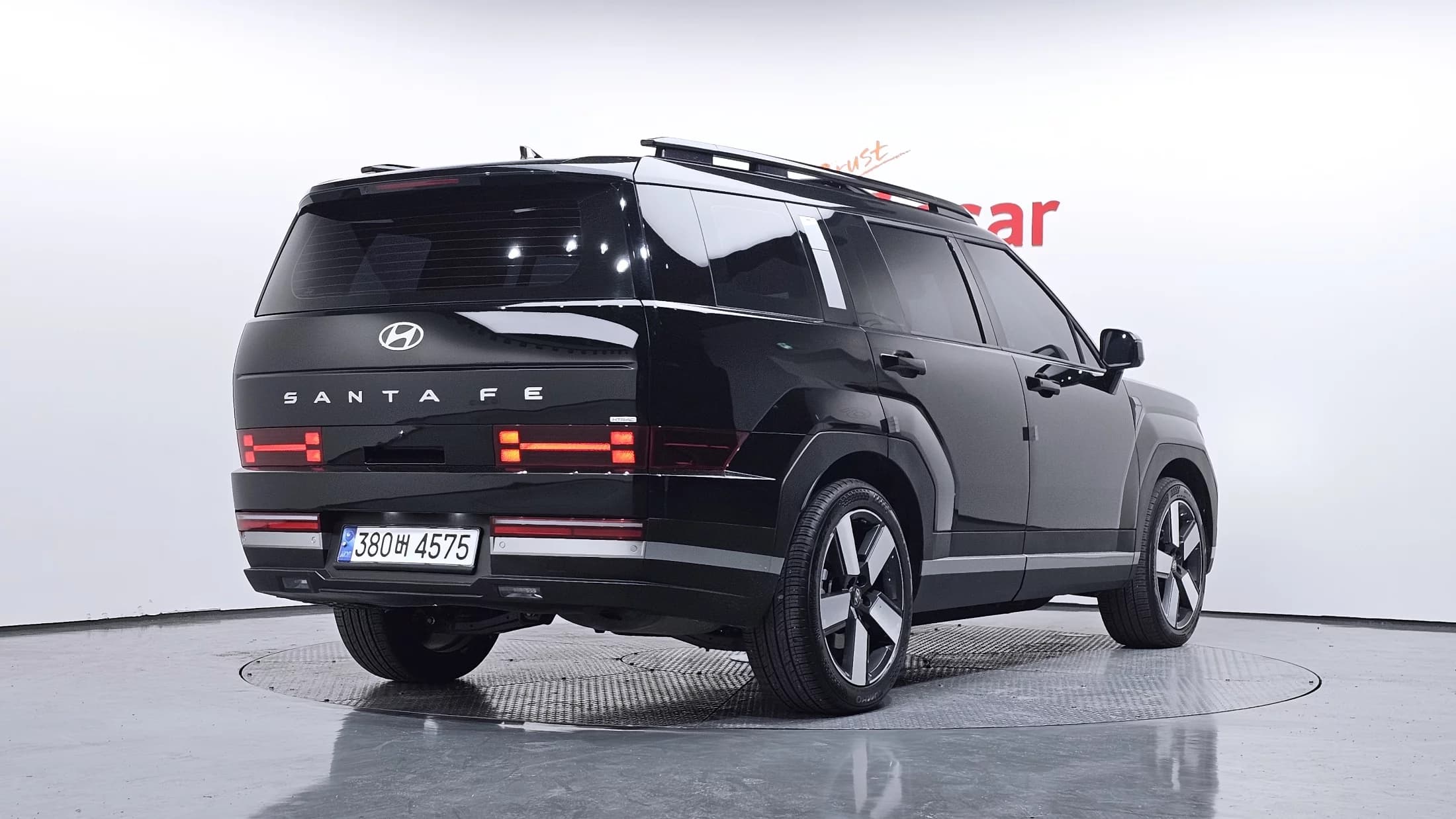 Hyundai Santa Fe HEV 1.6 4WD Prestige, гибрид, 2024 г. 22931 км. — фото 2