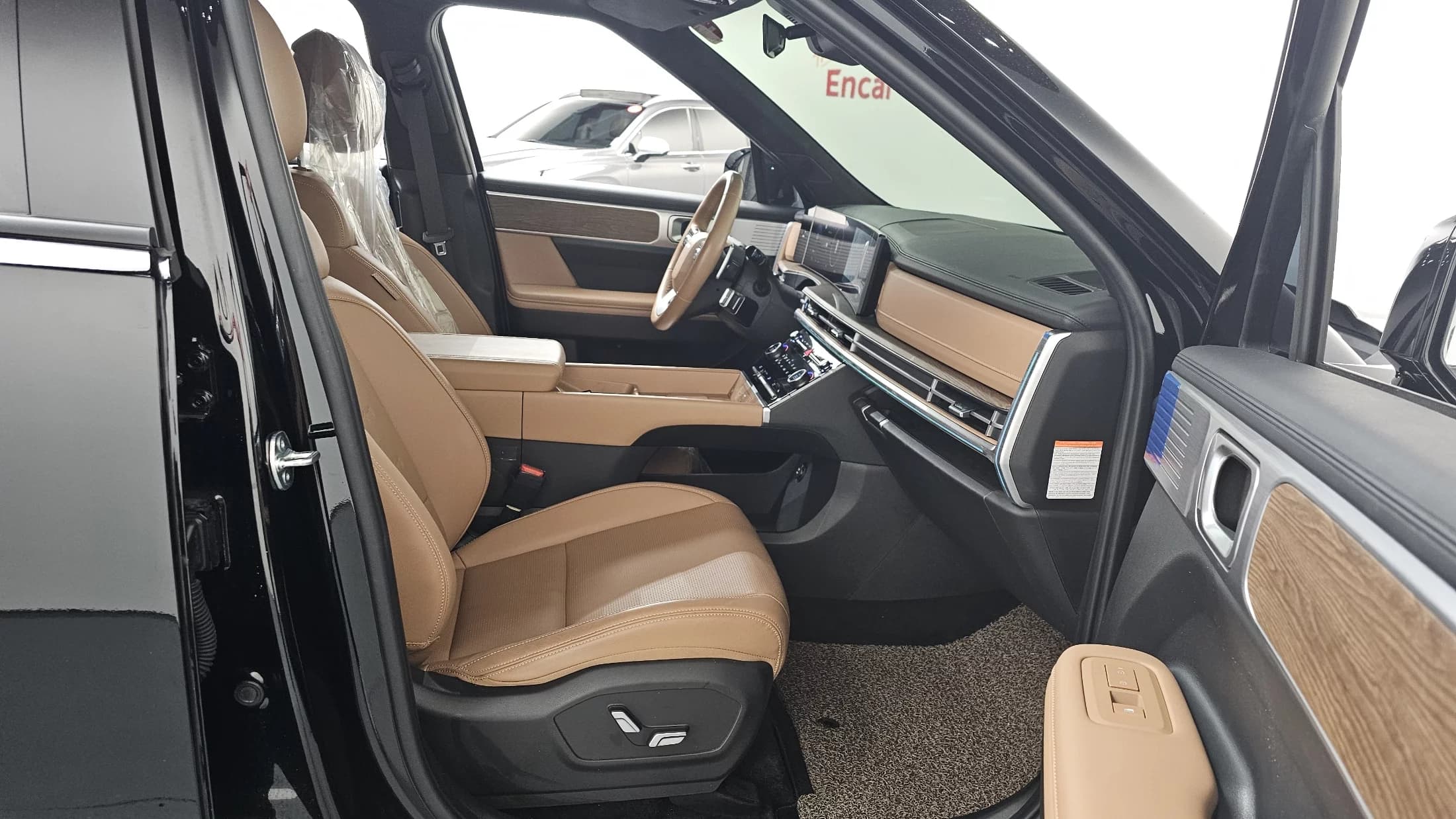 Hyundai Santa Fe HEV 1.6 4WD Prestige, гибрид, 2024 г. 22931 км. — фото 11
