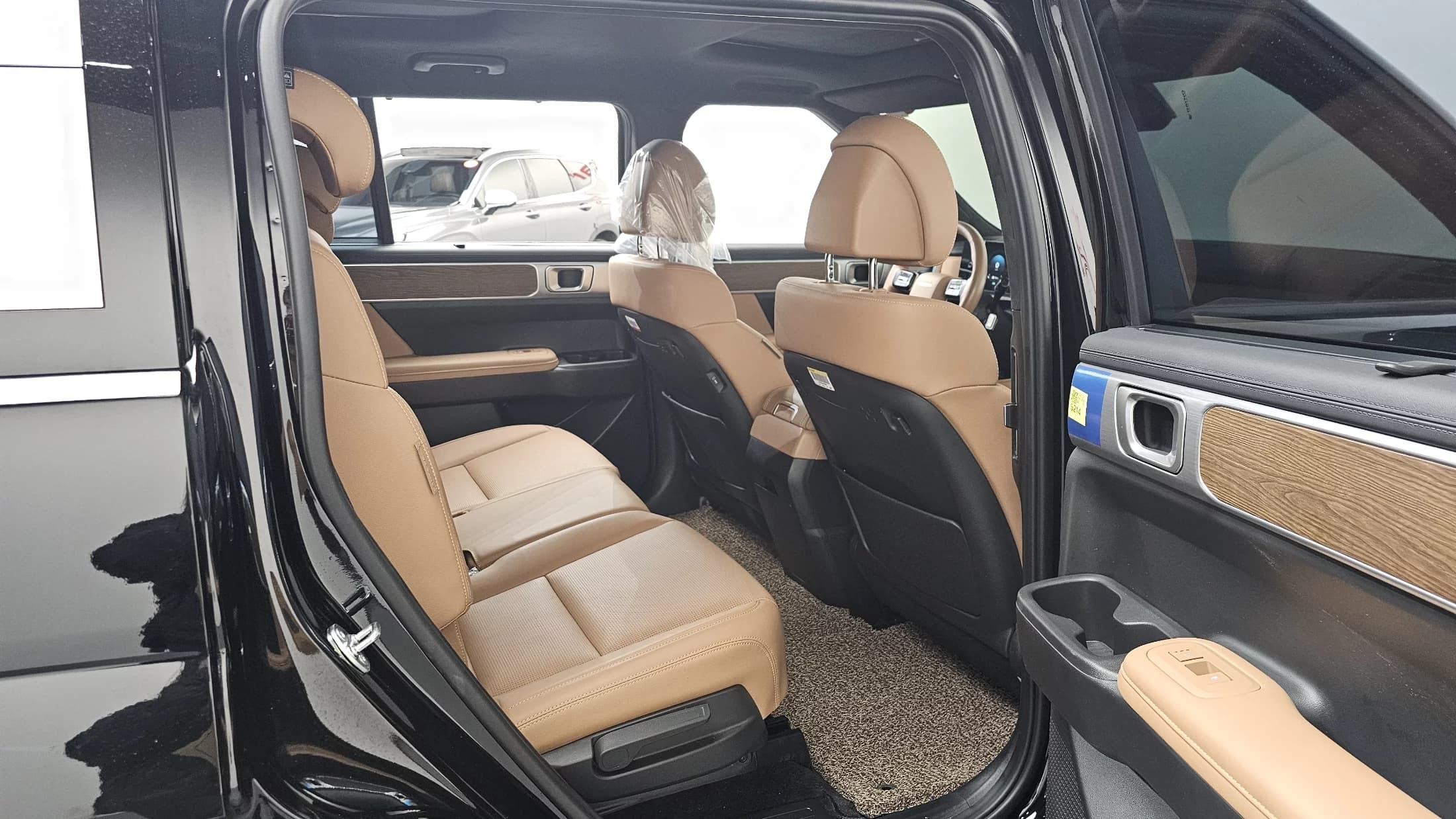 Hyundai Santa Fe HEV 1.6 4WD Prestige, гибрид, 2024 г. 22931 км. — фото 12