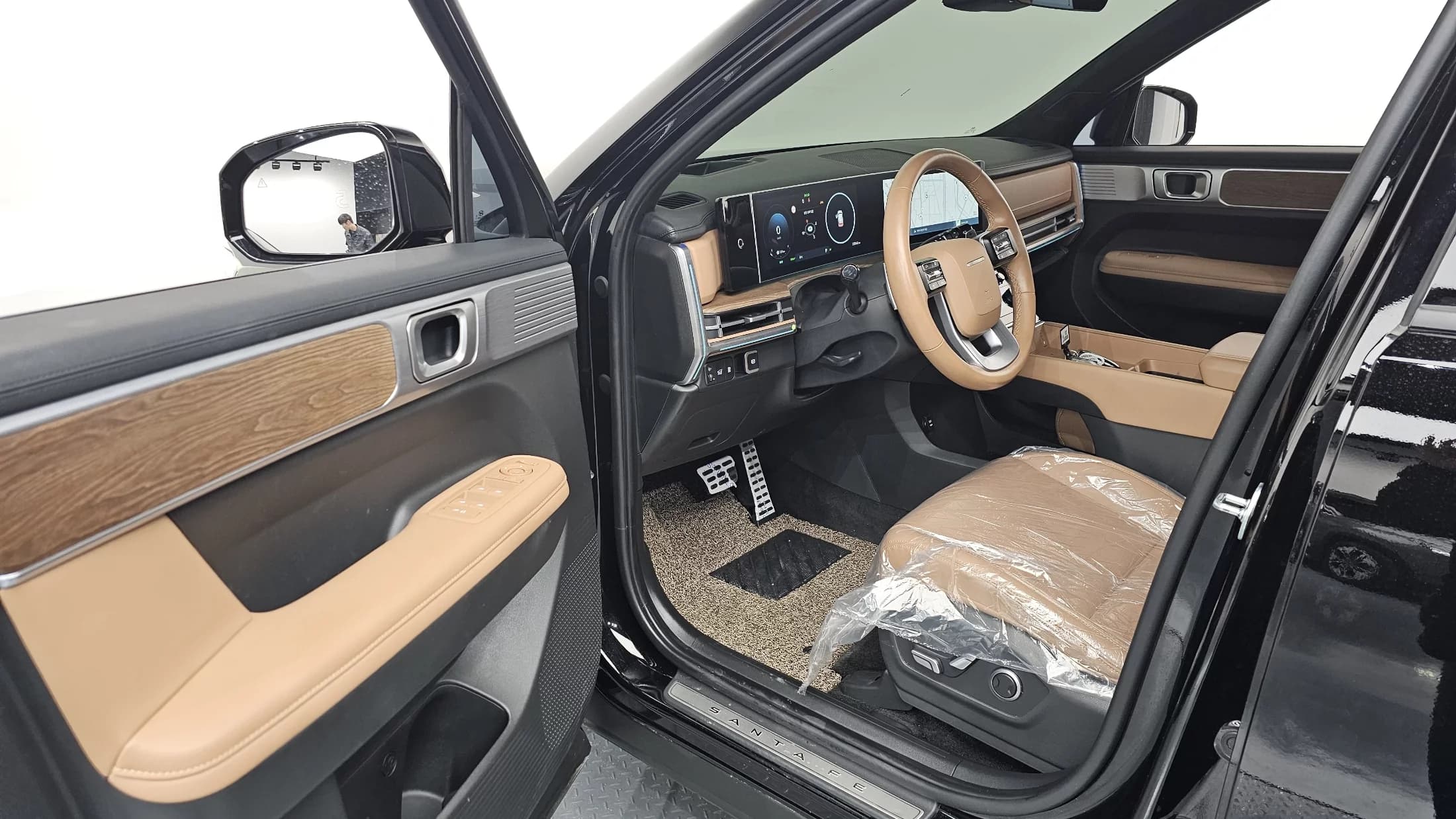 Hyundai Santa Fe HEV 1.6 4WD Prestige, гибрид, 2024 г. 22931 км. — фото 10