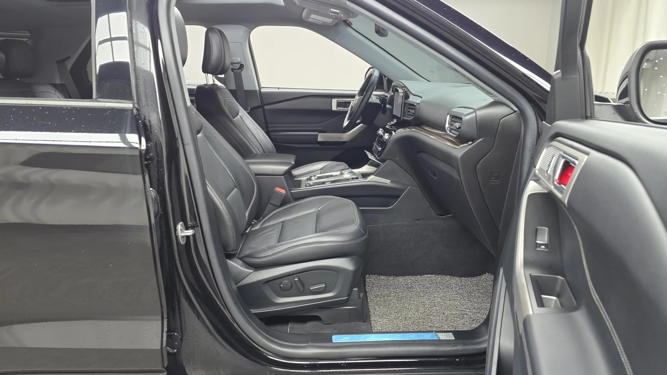 Ford EXPLORER 2.3 LimIted 4WD, 2021 г. 30562 км. — фото 11