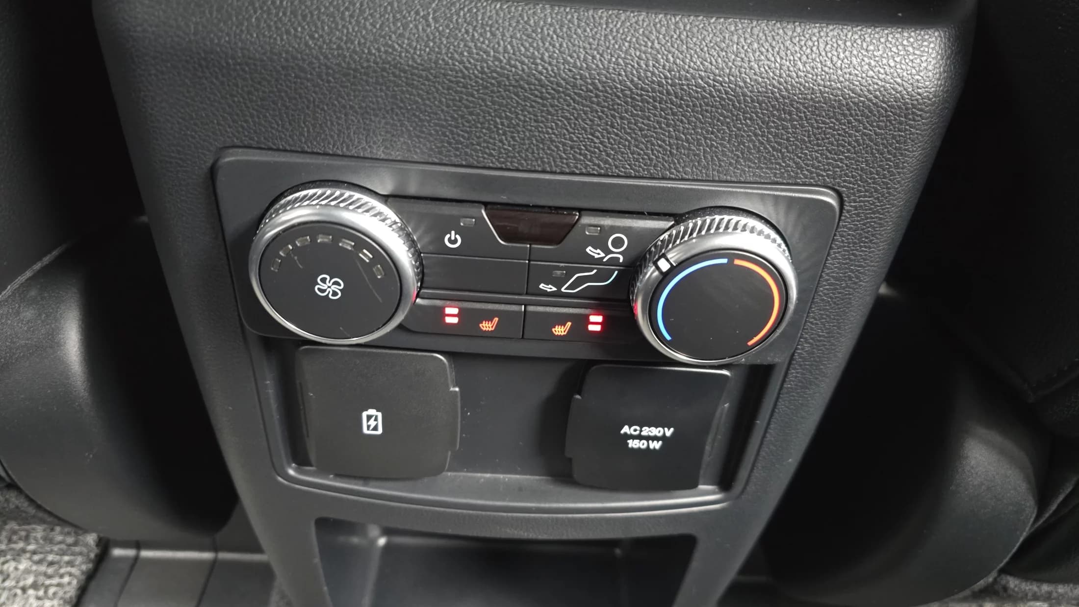 Ford EXPLORER 2.3 LimIted 4WD, 2021 г. 30562 км. — фото 18