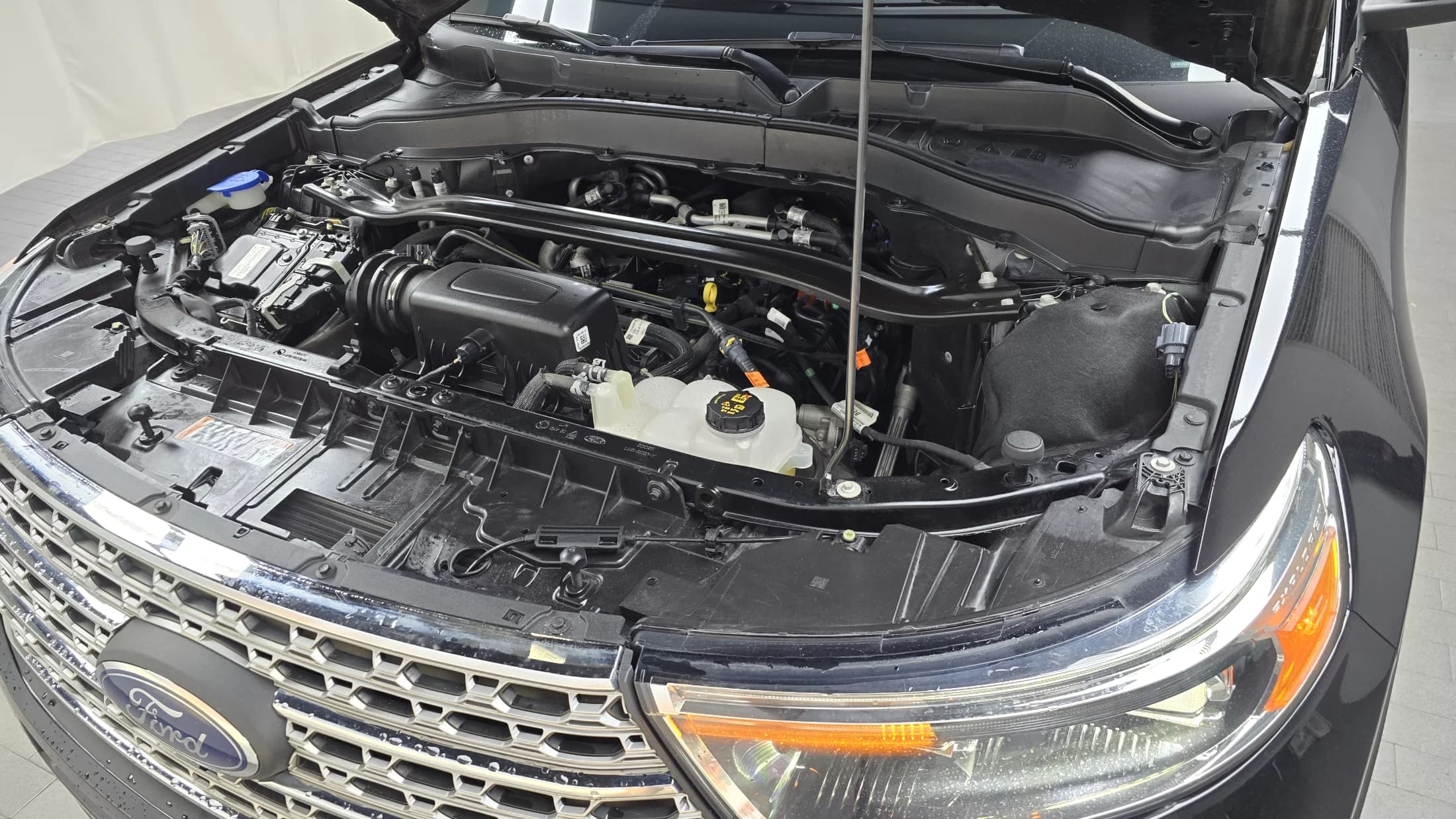 Ford EXPLORER 2.3 LimIted 4WD, 2021 г. 30562 км. — фото 6