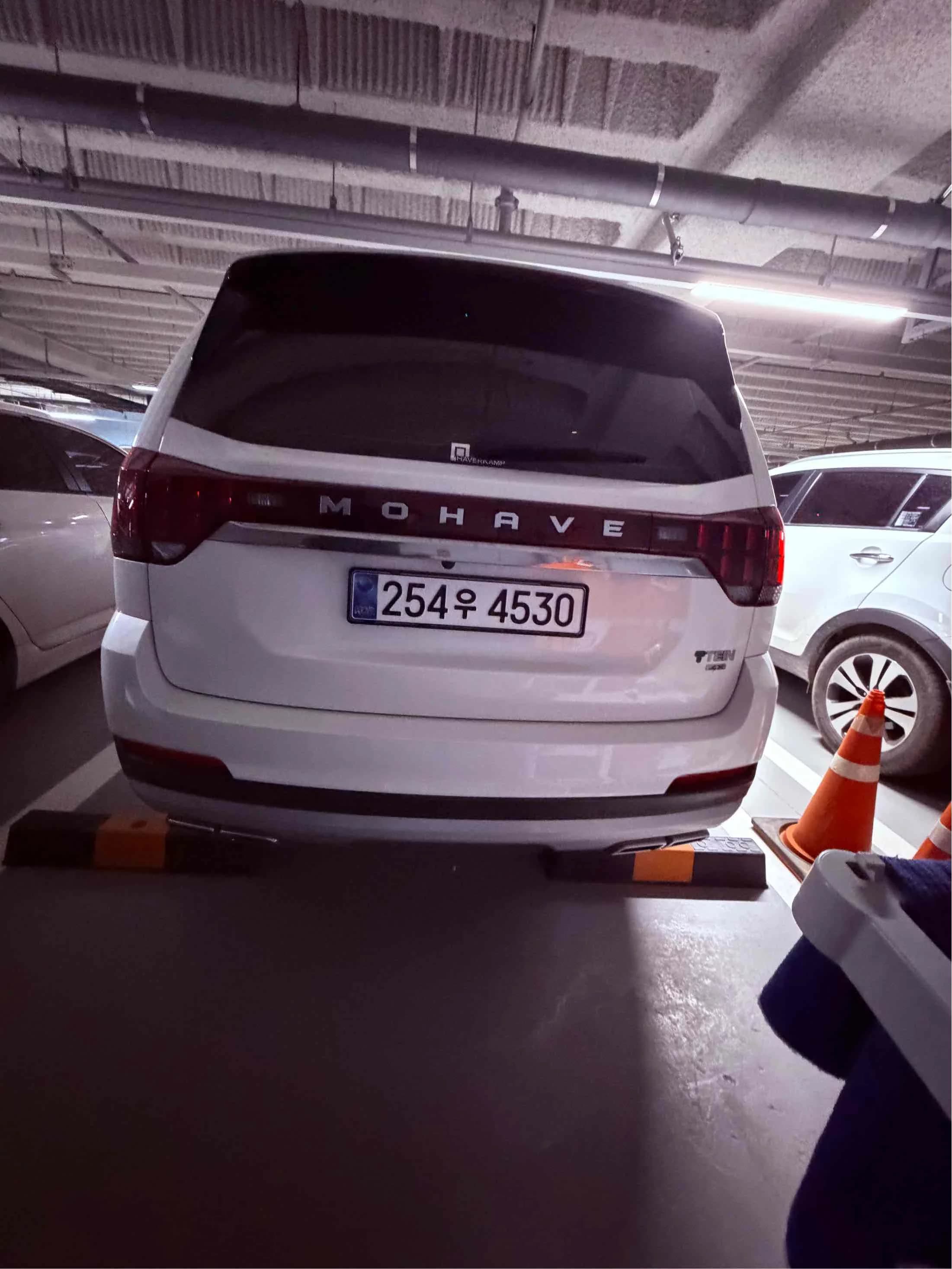 Kia Mohave Diesel 3.0 4WD 7-Seater Masters, 2022 г. 47142 км. — фото 4