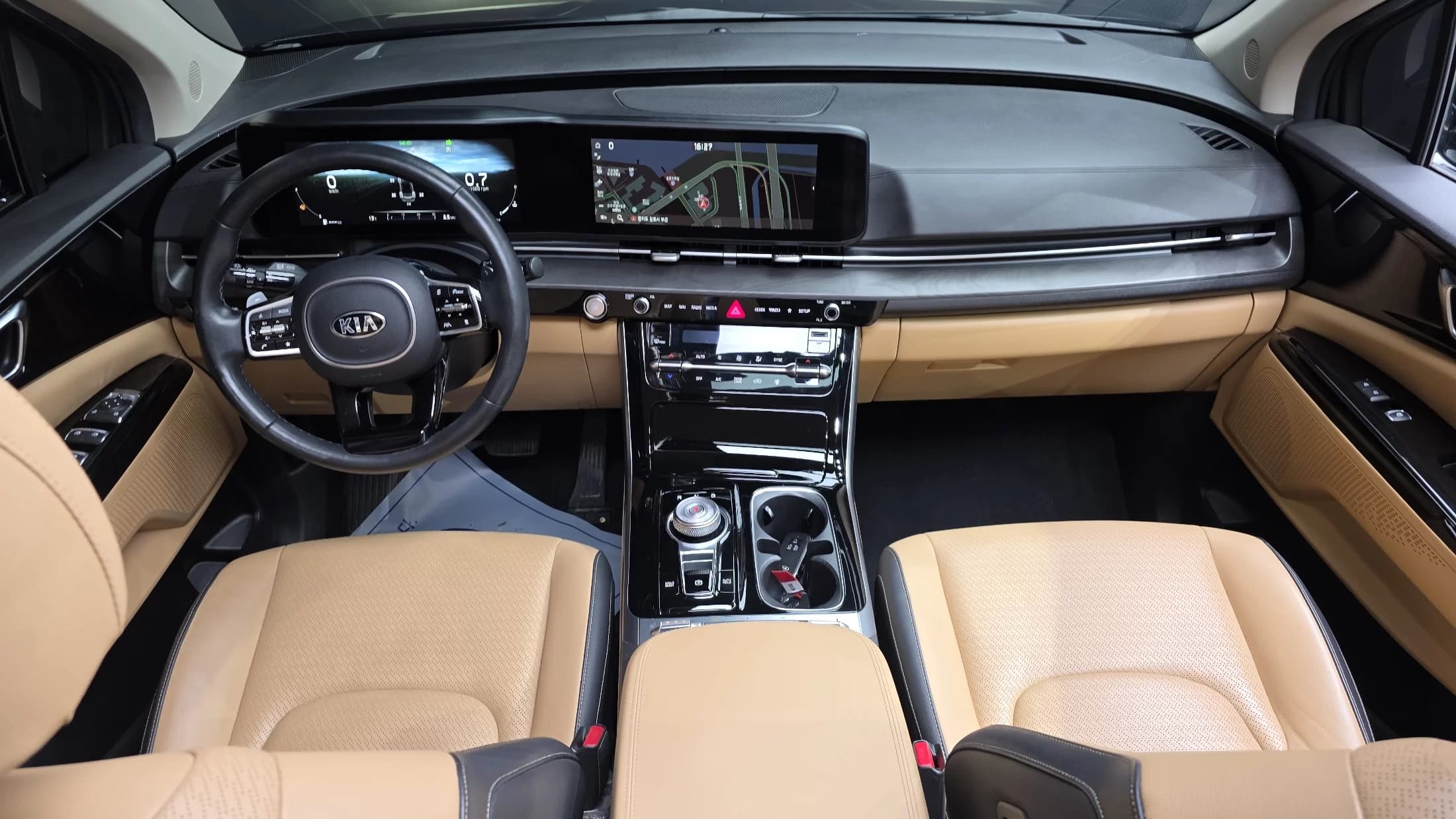Kia Carnival 7-Seater Noblesse, 2021 г. 136385 км. — фото 7